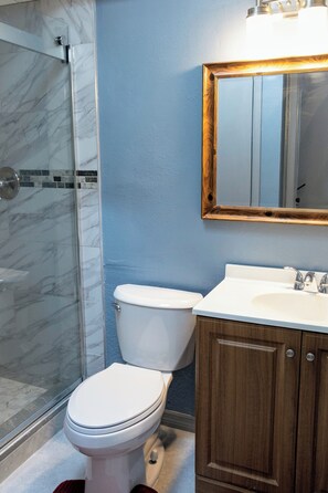 Douche, papier de toilette