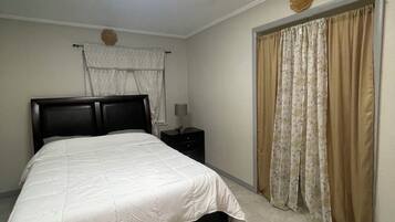 6 camere, ferro/asse da stiro, Wi-Fi (a pagamento)