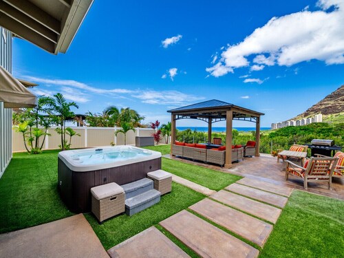 Ocean + Mountain Views|Beach 6 Min|Fire Pit|Gated