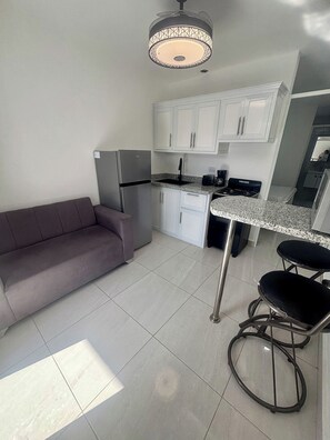 Quarto, 1 quarto, para fumantes, sacada | Área de estar