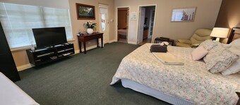Como House Executive and Twin Suite