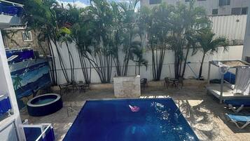 Apartemen, 1 kamar tidur, Boleh Merokok, balkon | Kolam renang | Kolam renang outdoor
