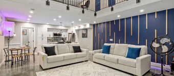 Calgary Finest Open Concept Loft near Downtown