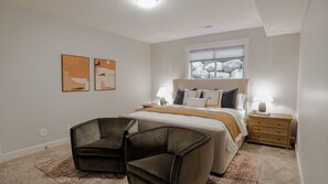 3 chambres, fer et planche à repasser, Wi-Fi, draps fournis