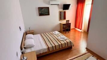 1 bedroom, iron/ironing board