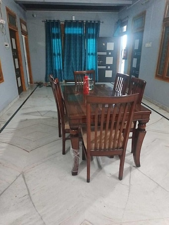 Restaurant. hotel shree ram residency