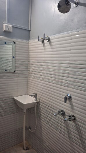 Comfort Double or Twin Room, Courtyard View | Bathroom | Slippers - hotel shree ram residency (Rawatbhata)