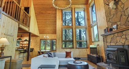 Modern 3BR Alpine Cabin, Mtn Views, Deck, Nearby Lakes and Purgatory Skiing
