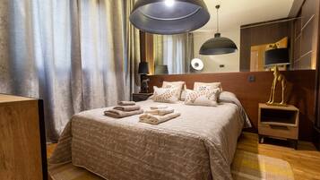 House | 1 bedroom, laptop workspace, iron/ironing board