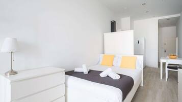 House | 1 bedroom, laptop workspace, iron/ironing board