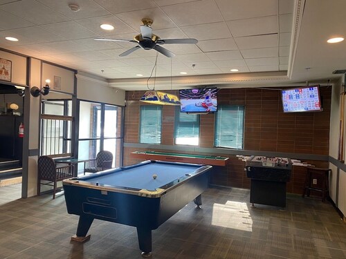 Fully Furnished Renovated rooms