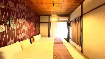 Cortinas blackout, tabla de planchar con plancha y wifi gratis