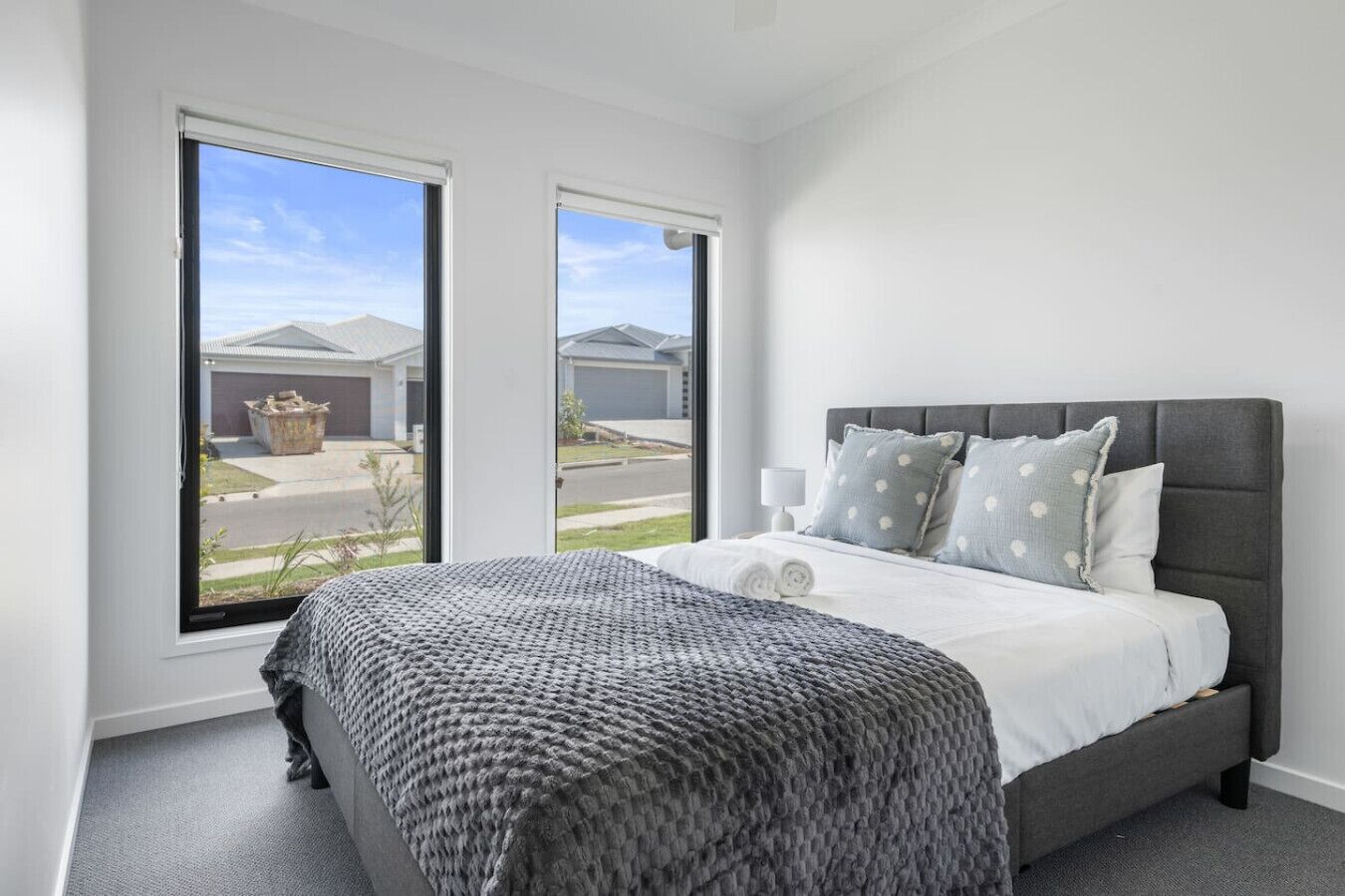 4 室のベッドルーム、アイロン / アイロン台、WiFi、ベッドシーツ