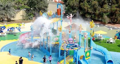 Modern 4BR Family Home in Quiet Ripley Location