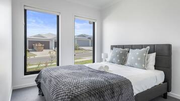 4 Schlafzimmer, Bügeleisen/Bügelbrett, WLAN, Bettwäsche