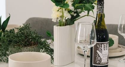 Spacious 4BR Home Great Area close to everything