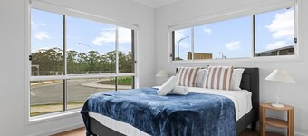 Modern 3BR Home in Peaceful Park Ridge Estate