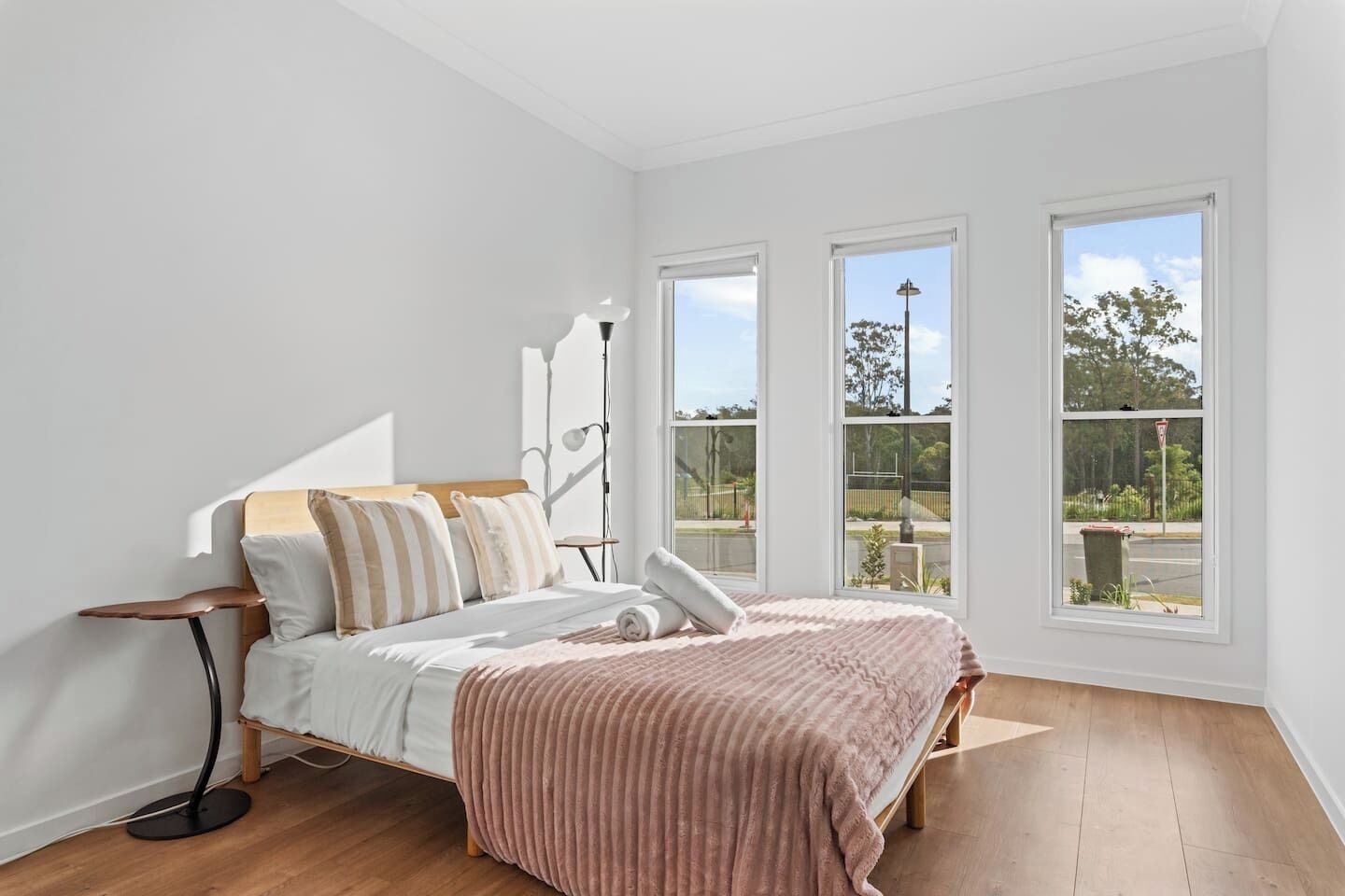 5 dormitorios, escritorio, tabla de planchar con plancha y wifi