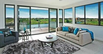 Coastal Comfort- Pool, Golf, Beach + Room for 8+ I Only a short walk to beach