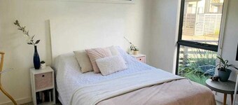 Coastal Comfort- Pool, Golf, Beach + Room for 8+ I Only a short walk to beach