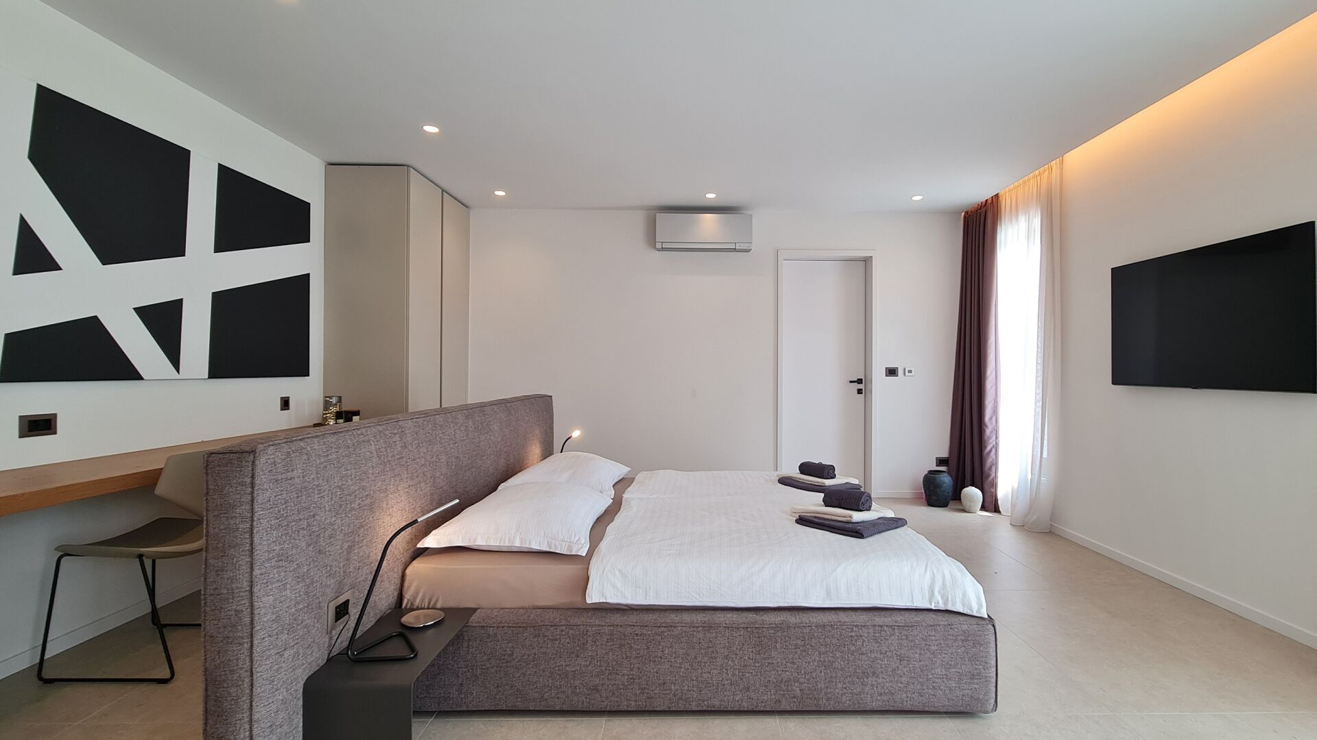 3 bedrooms, iron/ironing board, free WiFi, bed sheets