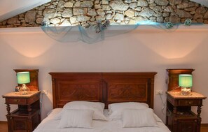 3 habitaciones, wifi gratis y ropa de cama