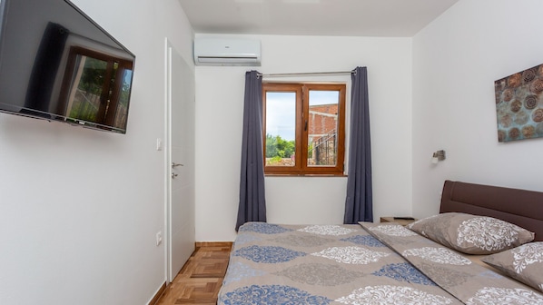 4 habitaciones, tabla de planchar con plancha y wifi gratis