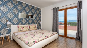 4 habitaciones, tabla de planchar con plancha y wifi gratis 