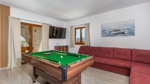 Games room - Holiday home Villa Vrbnik by Villas guide (Vrbnik)