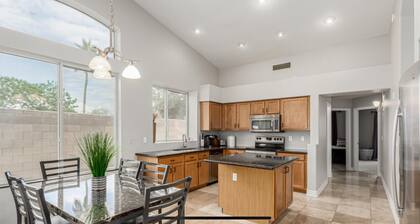 Charming 3-bedroom house in nice Gilbert with heated pool and beautiful yard