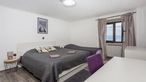 2 bedrooms, free WiFi, bed sheets