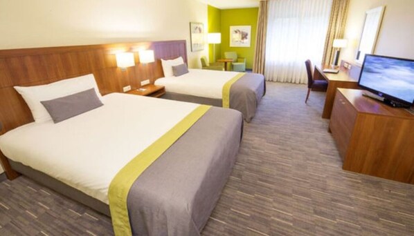 1 chambre, fer et planche à repasser, Wi-Fi gratuit, draps fournis