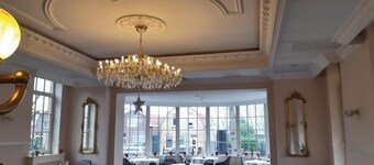 Historic Town Stay – Sluis Room Close to Trails, Shopping & Local Cuisine