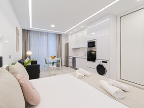 アパートメント | 1 室のベッドルーム、ノートパソコン用作業スペース、アイロン / アイロン台