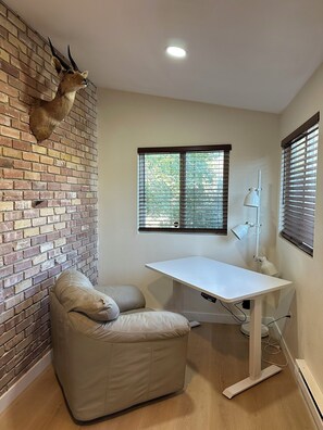 Interior - Charming 2-bedroom house Sleep 6 with WiFi in Ely (Ely)