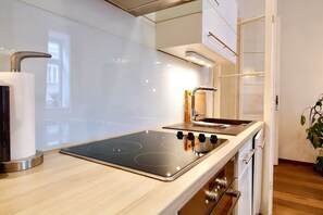 Private kitchen - Beautiful New Central Apartment (Vienna)