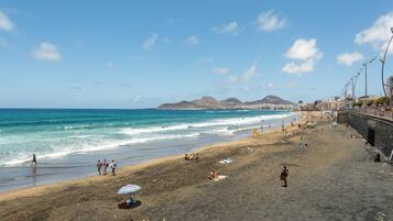 House | Pemandangan dari hartanah