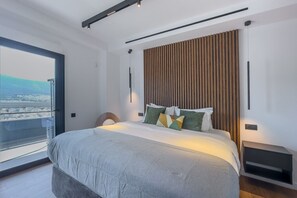 2 bedrooms, iron/ironing board, WiFi, bed sheets - Phaedrus Living: Apollo Skyview Penthouse (Athens)