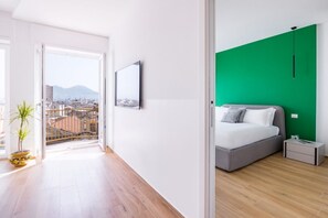 In-room safe, iron/ironing board, travel crib, free WiFi