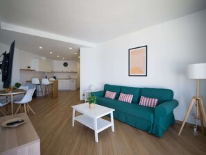 Apartment | Living room - Golden Views By Canariasgetaway (Las Palmas de Gran Canaria)
