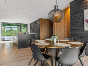 Dining - "Heidie" - 600m from the sea by Interhome (Sjølund)