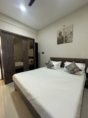 2 bedrooms, WiFi, bed sheets