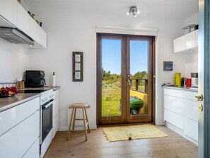 Refrigerador, microondas, horno y lavavajillas 