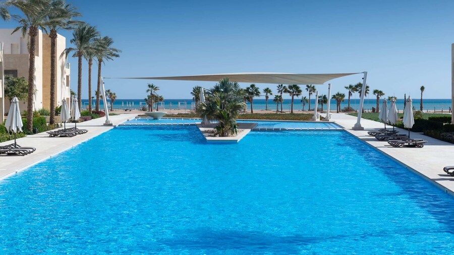 Xuru Stays I Homestyle 3BR Penthouse Pool & Beach View
