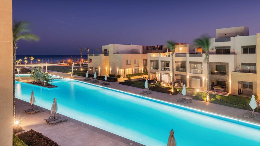 Xuru Stays I Homestyle 3BR Penthouse Pool & Beach View