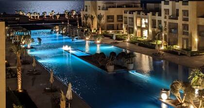 Xuru Stays I Homestyle & Summery 1bdr@ Mangroovy Free Beach Pool