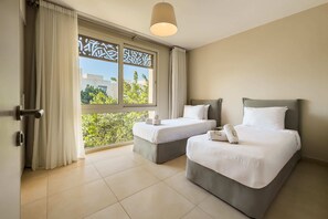 Remarkable & Rare 2BDR @ Mangroovy | Free Pool & Beach (M8-3A-13) | 1 quarto, ferros/tábuas de passar roupa, roupa de cama