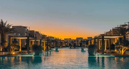 Xuru Stays I Homestyle & Summery 1bdr@ Mangroovy Free Beach Pool