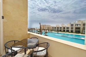 Apartment | Outdoor dining - Xuru Stays I Homestyle & Summery 1bdr@ Mangroovy Free Beach Pool (El Gouna)