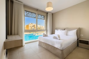 Remarkable & Rare 2BDR @ Mangroovy | Free Pool & Beach (M8-3A-13) | 1 ห้องนอน, เตารีด/โต๊ะรีดผ้า, ผ้าปูที่นอน